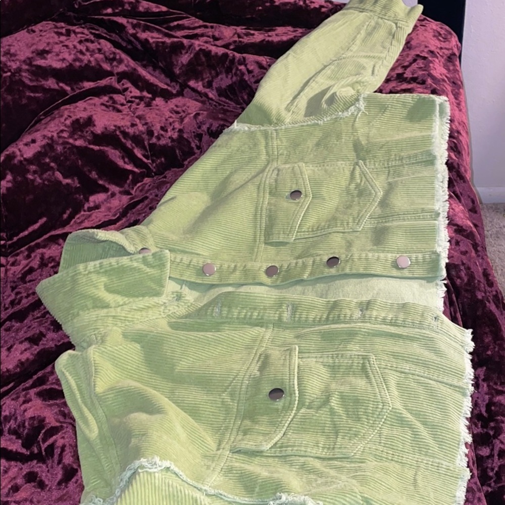 Green half jacket